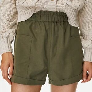 Aritzia Wilfred Free Jessica Linen Blend Green Paperbag Shorts size S